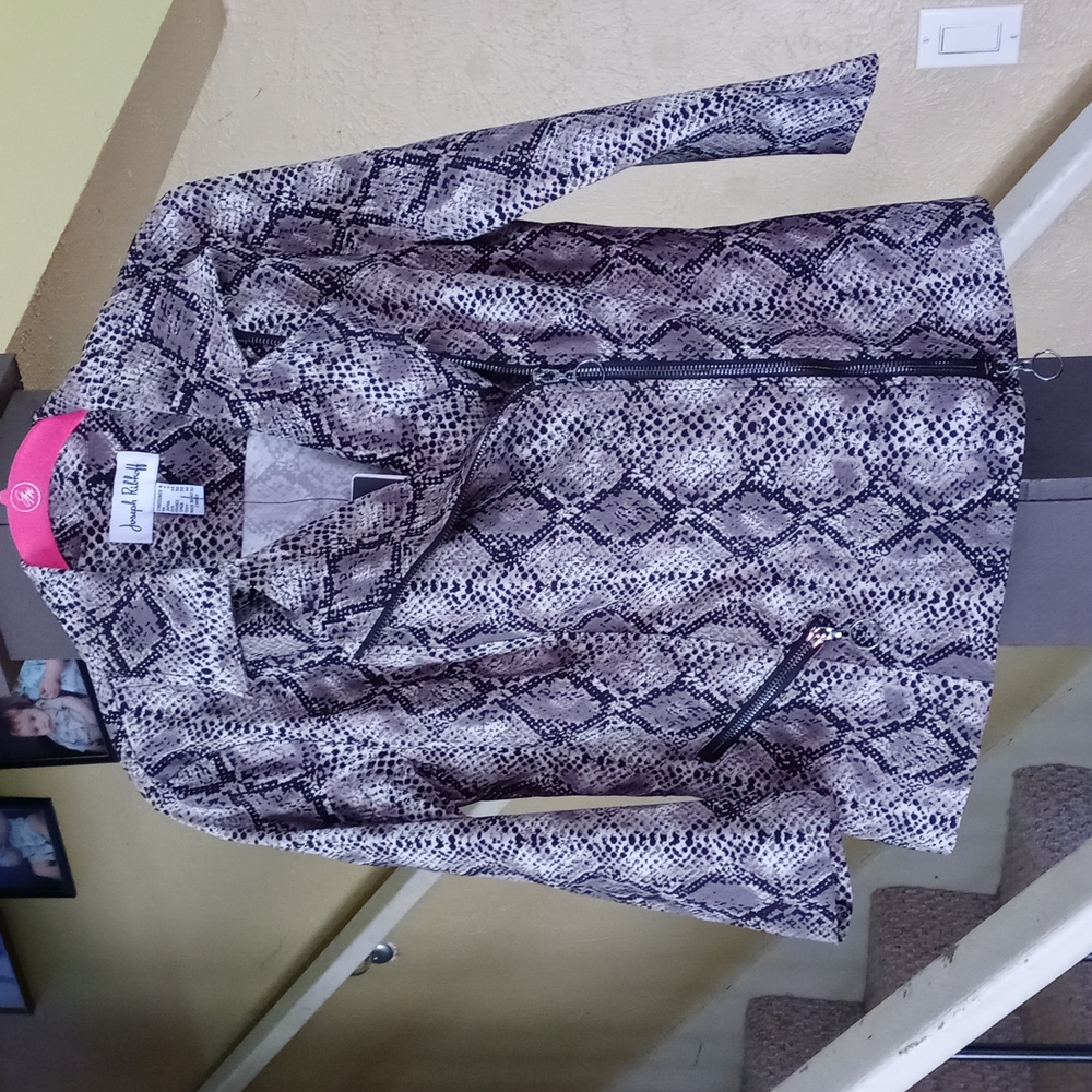 Joseph Ribkoff Snakeskin Print Stretchy Fitted Jacket Women's Sz 6 NWT
